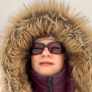 Meet your Posher, Joni